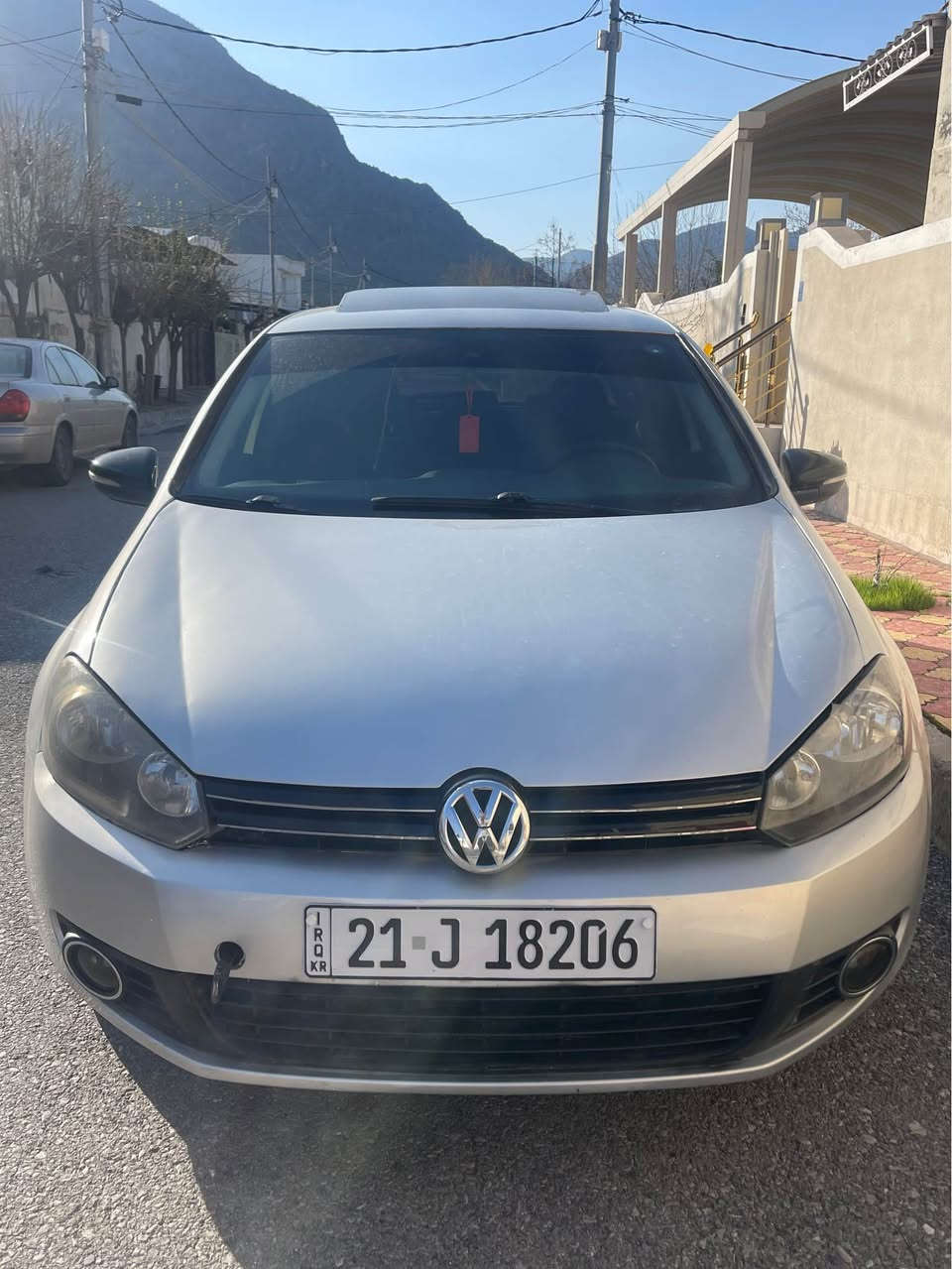 گۆڵف خلیجی فول 
مەکینە ١٦ 
گیر و مەکینە بە شەرەت 
پشت و پێش کەپسە
بەس شان و سەقفی بۆیاخ نیە 
لەسەر کاڵبوونەوە بۆیاخ کراوە
*********** رانية, السليمانية
