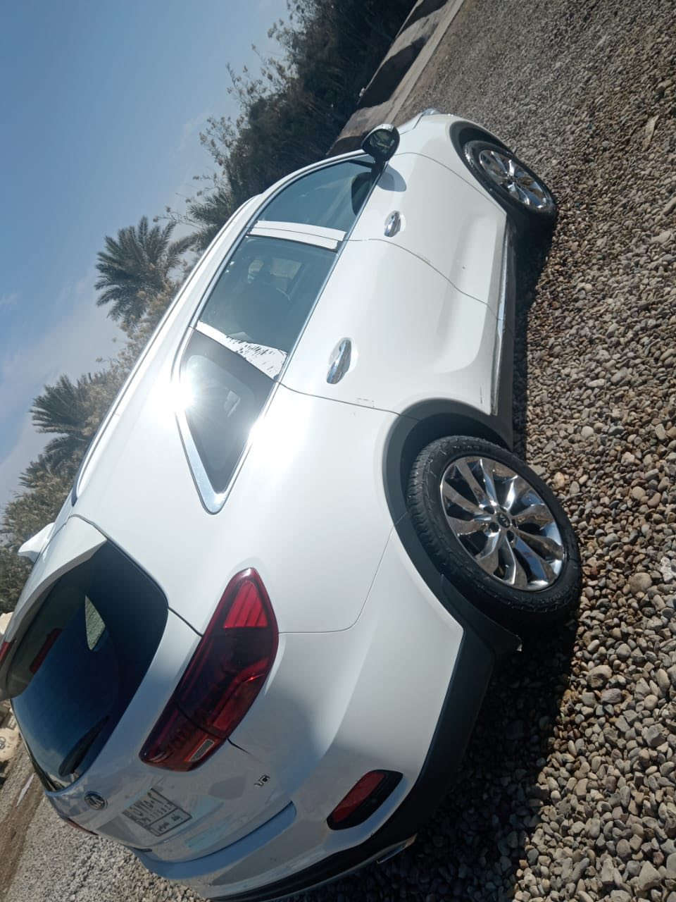 على بركة الله
سورنتو خليجي موديل ٢٠٢٠
٦ سلندر كير ومكينه كفاله وعلى الشرط
السياره فول مواصفات ماعدى الفتحه
ماشيه ٧٠ الف
رقم بغداد سنويه ل٢٩ مداور بنفس اليوم 
كفاله عامه من الضربه والصبغ
ماعدى صبغ قليل كد الشبر اثر سقيفه في حافة البنيد 
وبارد بدون صبغ صغير جدا في الباب الخلفي 
السعر المطلوب ٢٤٥
***********
