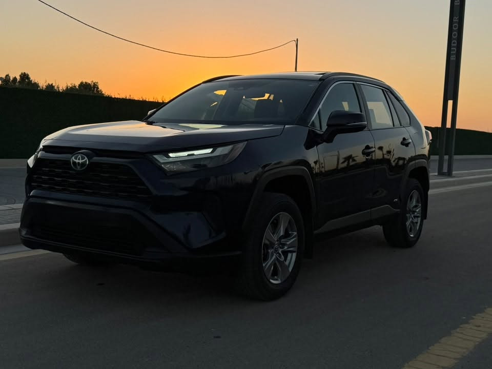 2024 TOYOTA .RAV4.  XLE 🇯🇵

                السيارة فول موصفات 1/1

حجم المحرك 4 سلندر (2.5L) هايبرد 🔋 
مواصفات XLE :
فتحة السقف ( سيلايت ) 
بصمة تشغيل 
صندوق كهربائي 
رادار أمامي
تحديد مسار
تدفئة كشنات 
كراسي تحكم كهرباء
تدفئة استيرن 
رادار جانبي (نقاط عمياء)
رادار خلفي
اوتو ستارت (Auto start)
اوتو ستوب(Auto Stop)
هاند بريك بصمة
اوتو هولد(Auto Hold)
تحكم وضعيات القيادة ECO,NORMAL,SPORT
مانع انزلاق+ABS
حساسات خلفية+كاميرا
تحكمات استيرن
اشاير بالمري 
لايتات زينون و عدسه 
بلاكتور زينون 
تبريد قطعتين 
وبقية مواصفات XLE المعروفة
السيارة ماشيه :  (22 الف ميل)
الضرر فقط بنيد و جاملغ امامي 
عليها نانو ضمان 3 سنوات 
  وارد امريكي  دخول جديد 
مرقم اربيل  تحويل مباشر

 
مكان السيارة / بغداد البدور و اليرموك
للاستفسار

***********
