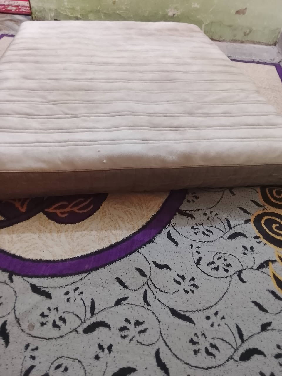 دوشك جربايه للبيع ضغط سبرنك عوزه بس تلبيسه75وبي مجال عنوانه حي الفرات شارع المستوصف***********
