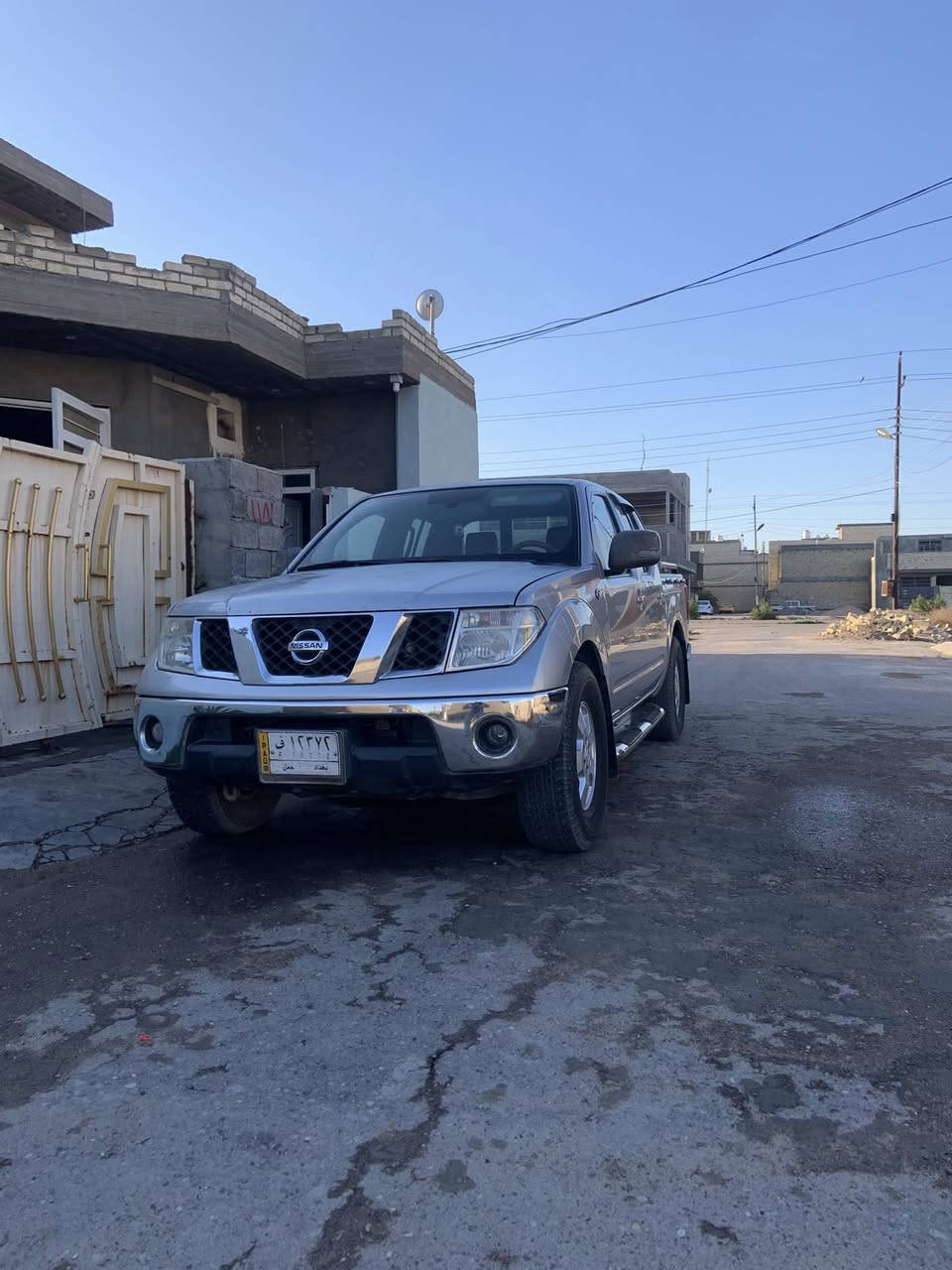 السلام عليكم اخوان 🤝

بيكم نيڤاره LE للبيع ✅

LE يعني فول موصفات✅

تحكم ستيرن و مثبت سرهة✅

موديل 2009 🗓️

لون رصاصي البنيد و القماره بيهن شويه جراد و السياره استلام من الشركه بال 2009 و لليوم عدنه و ما بيهة حادث ابد انضف سياره بخواتهة ✅

مكينه و كير مكفولات كفاله عامه 
تبريد السياره خير من الله  داخل السياره احمر و الكشنات مغلفه جلد و كشناتهة البلاديه جديده كلش السياره استعمال شخصي و دواخلهة كلهة نضيفه  تغليف البدي من الشركه الاصلي مالتهة✅

كير  اوتو ماتيك✅

مكينه 4 سلندر صافيه و نضيفه و نشطة السياره ✅ 

السياره تاخذهة فلس متصرف عليه لان السياره حيل معتنين بيهة  الشغله قبل لا تعطل ابدلهة يعني السيارة كلش نضيفه✅

صدرهة نضيف و يمشي(نص عمر) ✅

تايرات جديده حيل ✅

تبديلهة الدهن بشركه الحسام افضل زيوت للسيارات ✅

رقم بغداد حمل ✅ 

السعر 110💵💵

مكاني بغداد الدوره البعيثه 📍

للستفسار اكثر تفضلو خاص او اتصال على الارقام✅

***********

***********

ملاحضه الارقام بيهن واتساب 📞
