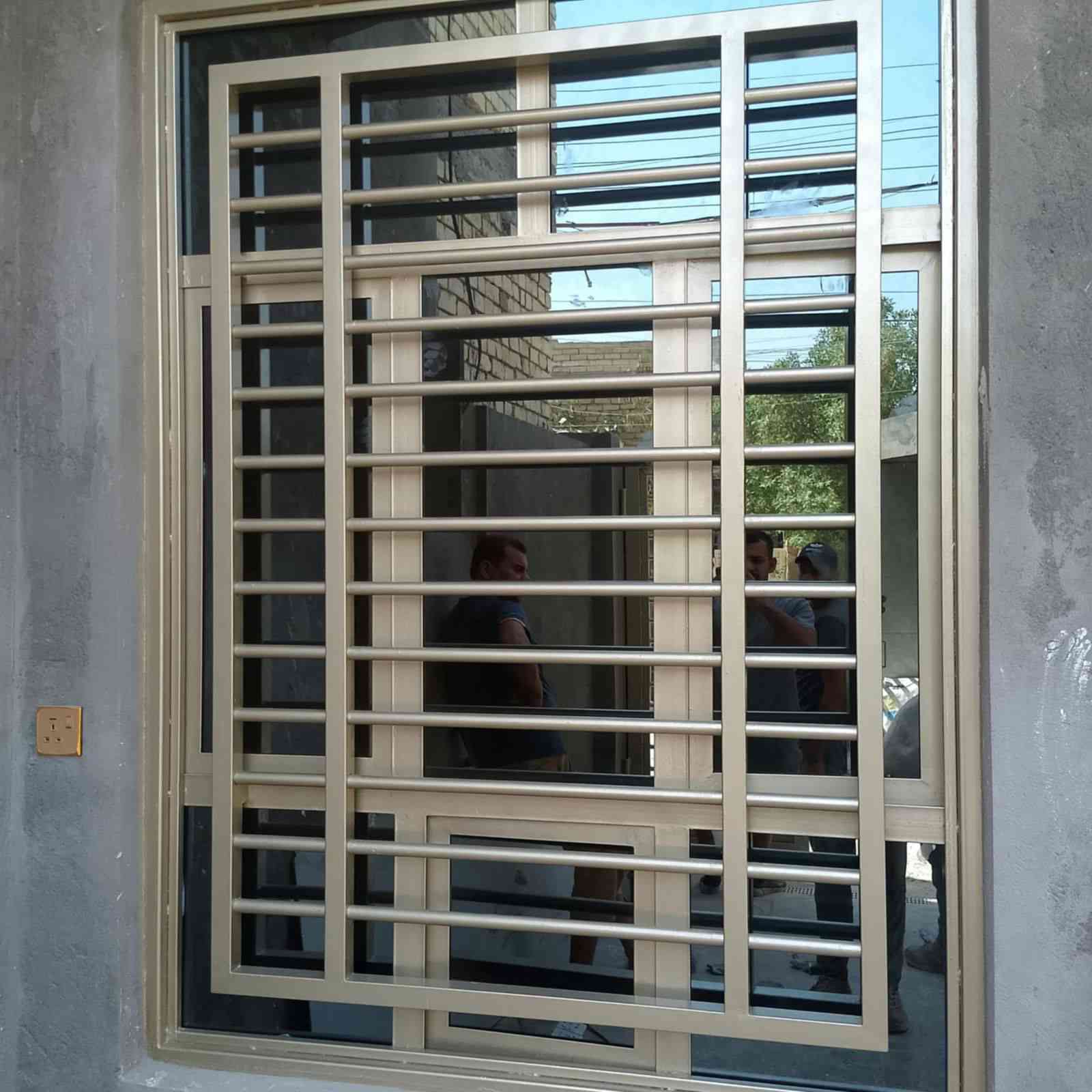 اسلام عليكم | كـادر👷🏻
عمل تنظيف وصبغ شبابيك
وشـد جـام جميـع الأصباغ
والجـام متوفر شغــل درجة أولئ💯
 
*********** اتصال + واتساب
الخاص مفتوة
