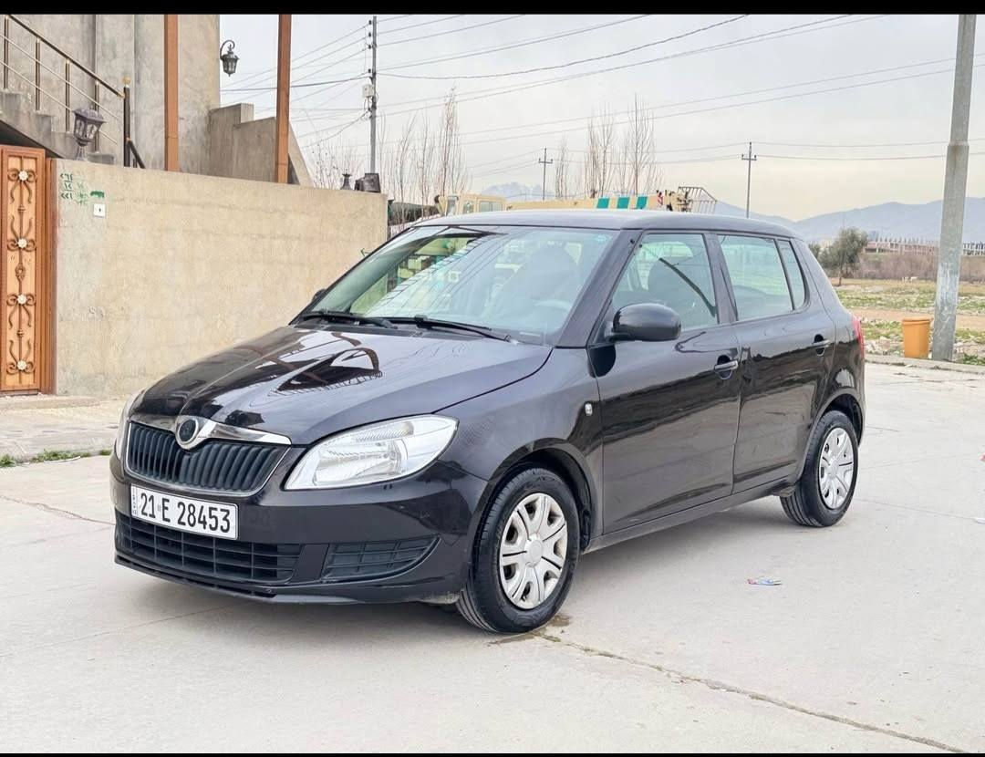 سەرەتا بە ناوی خوا 
شکۆدا فابیا ٢٠١٥  
مەکینە ١٦ مەکینە گەورە  
دوو سویچی شەریکە 
دوو جوت تایەی لۆک 
ڕۆنی گێڕو مەکینەی تازە 
تەقەو ڕەقەو هەمو گیانی بە شەرت 
تەبریت شاشە و ساردو گەرم بە شەرت 
سەنەوی تازە تا ٢٠٣٠ بە ناوی خۆمانەوەیە 
داژبوڵ سەلاجە
 
سەیارەکە ماڵی دۆستە یەک درگای بۆیاخە بێ ناوگرتن بێ ئێرباک تەقین بە شەرتی قرچیشی نەبێ 
نرخ:-٨٨ معامەلە
سلێمانی
ژم :- ***********
*********** السليمانية, العراق
