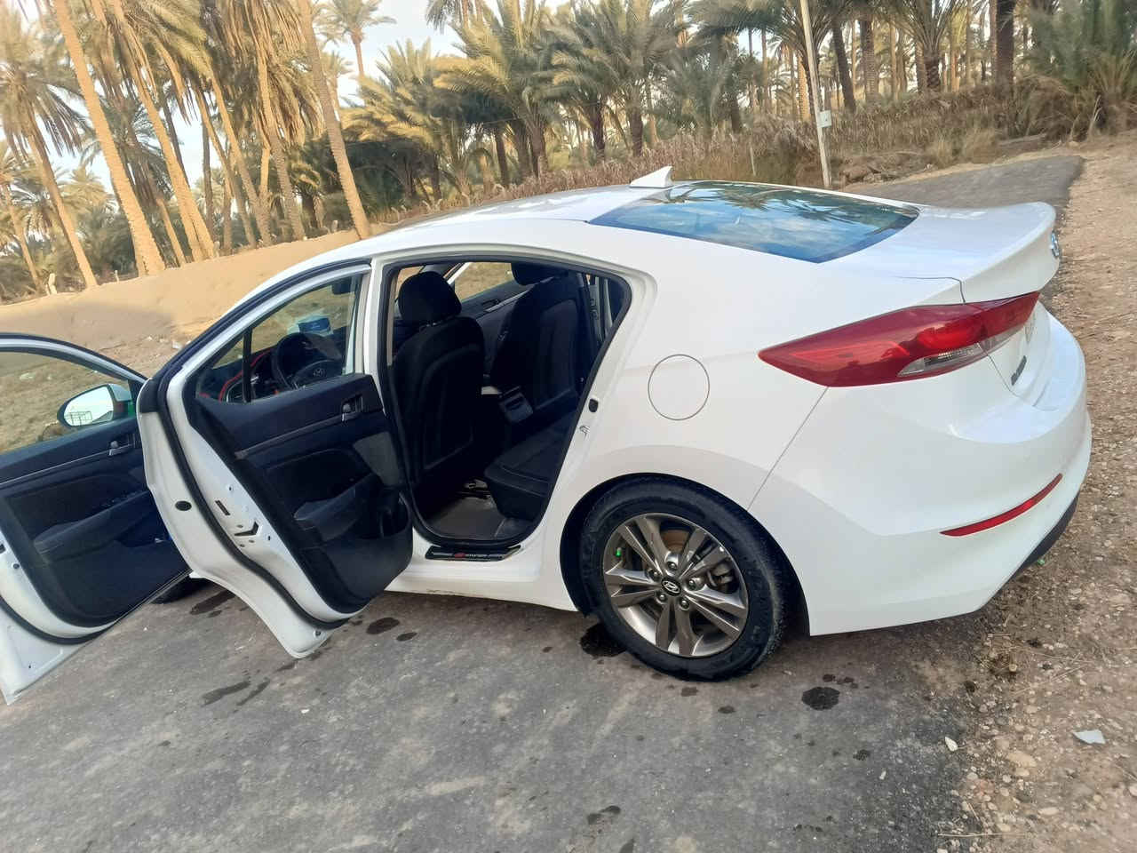 من رخصة الدمن سياره النتره 18امريكي ماشيه 92حقيقي حادثها بس بنيد مبدل ويم الرقم الخلفي من امريكا كلها ليبل واحد كير مكينه مكفول ع بلاد رقم بابل سنويه صاقطه صار تقريب 3اشهر السعر 125وبيها مجال العنوان حله مركز الشراي يتصل وخادم ***********
