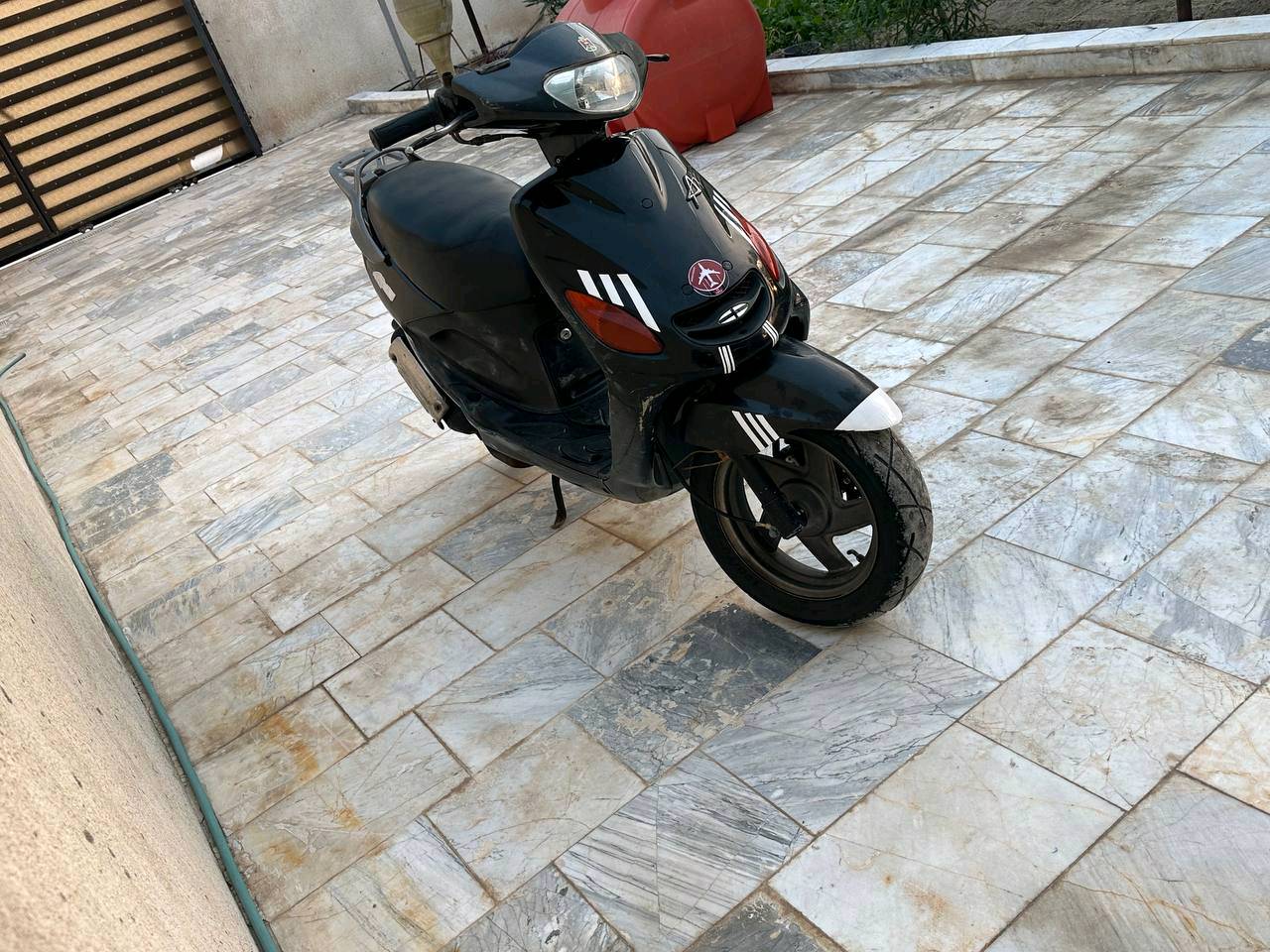 السلام عليكم 
دراجة اكزز ياماها سرعه 100 للبيع axis Yamaha 
الدراجه مكينه ناعمه فوول 
الكفرات نظاف وكاملات
تشتغل سلف هندر اول نگره تشتغل 
كهربائيات   اشاير لايت اصطاب عداد سرعه  وبانزين كلهن شغالات 
صالنصة (اكزوز) اصلي 
تايرات اصليات ونضاف الخلفي توني مبدلة 
قفل صندوك قفل ستيرن قفل اكسل كلهن شغالات  المكينه مفتوحه قبل فتره وشغل مضبوط 
الدراجة كلش نظيفة  معدل و نهضة بطناش  
الدراجة شرط كاملة من الطول للطول 
مكاني بصرة بالجنينة بشارع المصلحه 
رايدها 650 الف
 تجي تفحص تروح المصلح شنو تريد حاظر 

هذا الرقم بي واتساب وشريحة 

*********** 