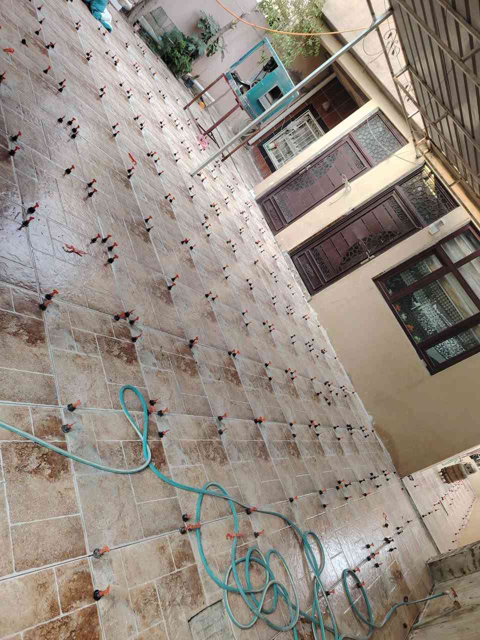 السلام عليكم اسطه سيراميك متفرق شغل درجه اوله بسعر مناسب هاذا رقم وتدلل ***********
