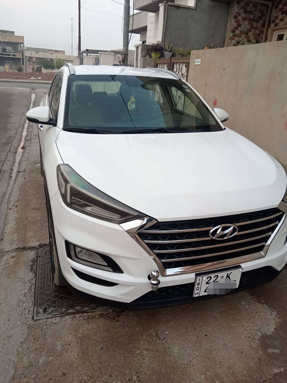 توكسون موديل 19 اربيل  السياره كوري هندبريك بالرجل باسمي سنويه ورقم جديد لغايه ٢٠٢٨ ماشيه 119 الف سويج. لايت خمس عدسات اشاير ترحيب. سيارة نضيفه بدون ضرر . بيها كرت صغير بالبونيد وشويه بالدعاميه. والباقي شرط.  السعر 198  وبيها مجال شي قليل لللتواصل على الرقم ***********
