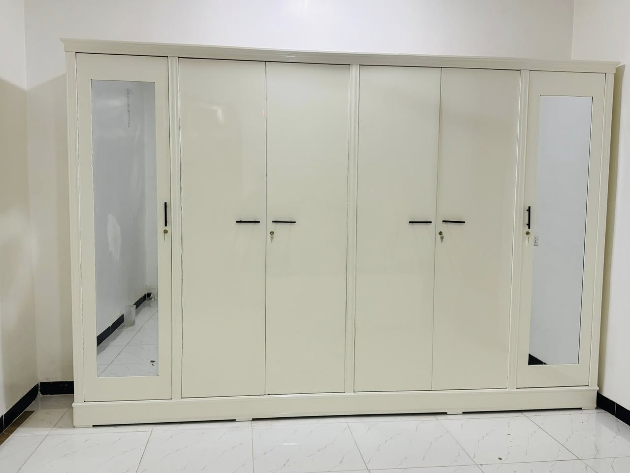 مساء الخير متابعين معمل الياسمين للأثاث العراقي
طلب احد المتابعين 
كنتور 6 ابواب مع جربايه تصميم تركي شغل عراقي
العنوان بابل الحمزه الغربي يم مدرسه ميسلون
يوجد استبدال غرفه قديمه بغرفه جديده حسب اتفاق
واتساب ***********
