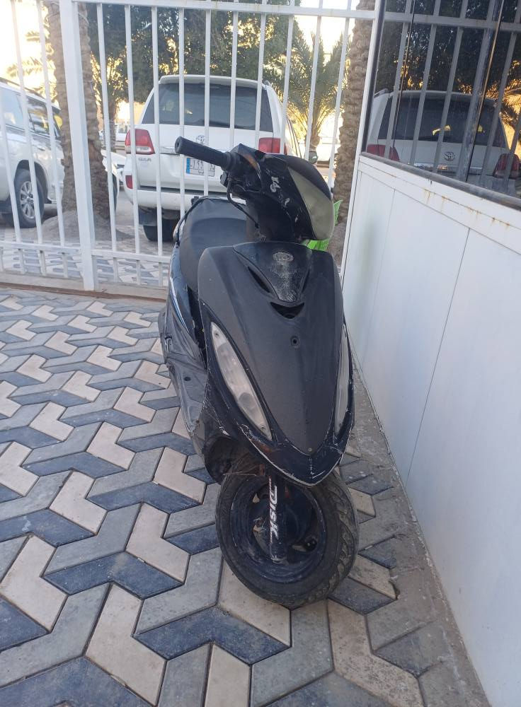 سلام عليكم شباب عندي ها الدراجه كامكو 140
سرعتها و محتاج اريد ابيعها دراجه حلوه ونظيفة 💫*********** هاذه رقمي تواصل عل واتساب و السعر ب250 وبيها مجال شي قليل
