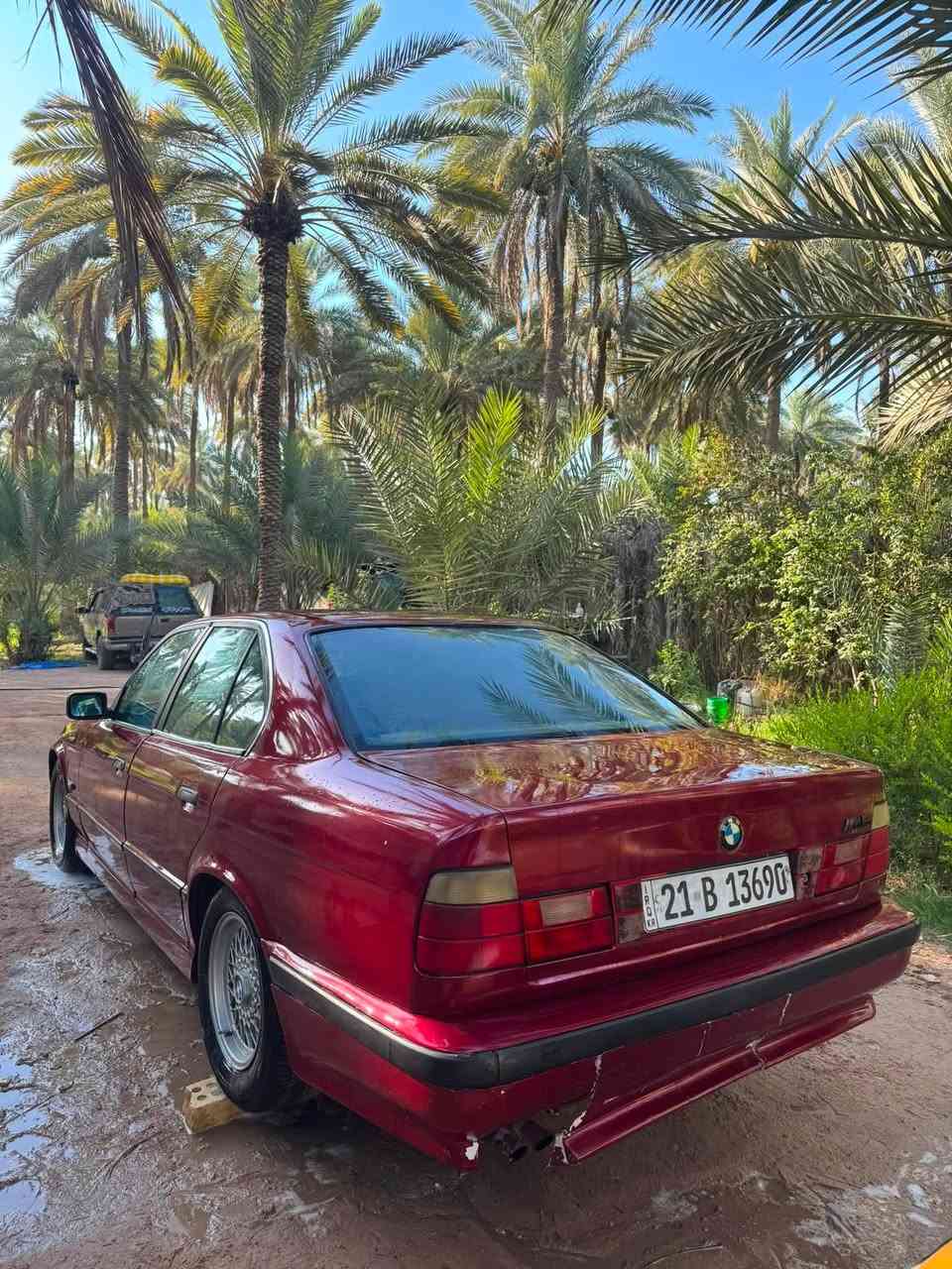 سلام عليكم بيئم 525 اصل بليته مديل 1992 مكينه مسكر عموديه فول فتحه صبغ عام حادديه زينه يعني غرفتها نضافتها 50 بل ميه مكينه وكير بجيس بعدهن سياره نضيف ونصبتها حلوه نفس الصور يحتاجلها شوي ترتيبات كهربائياتها كلها شغاله تبريد نقص كمبريسر سياره عليها تخم تاير جديد سياره نضيفه وشايله روحها رقمها سليمانيه كبل مداور بسم عربي مو كردي سعر 45 وبيها مجال بسيط للشراي ليحب يستفسر اكثر يتصل على هذا رقم ***********
