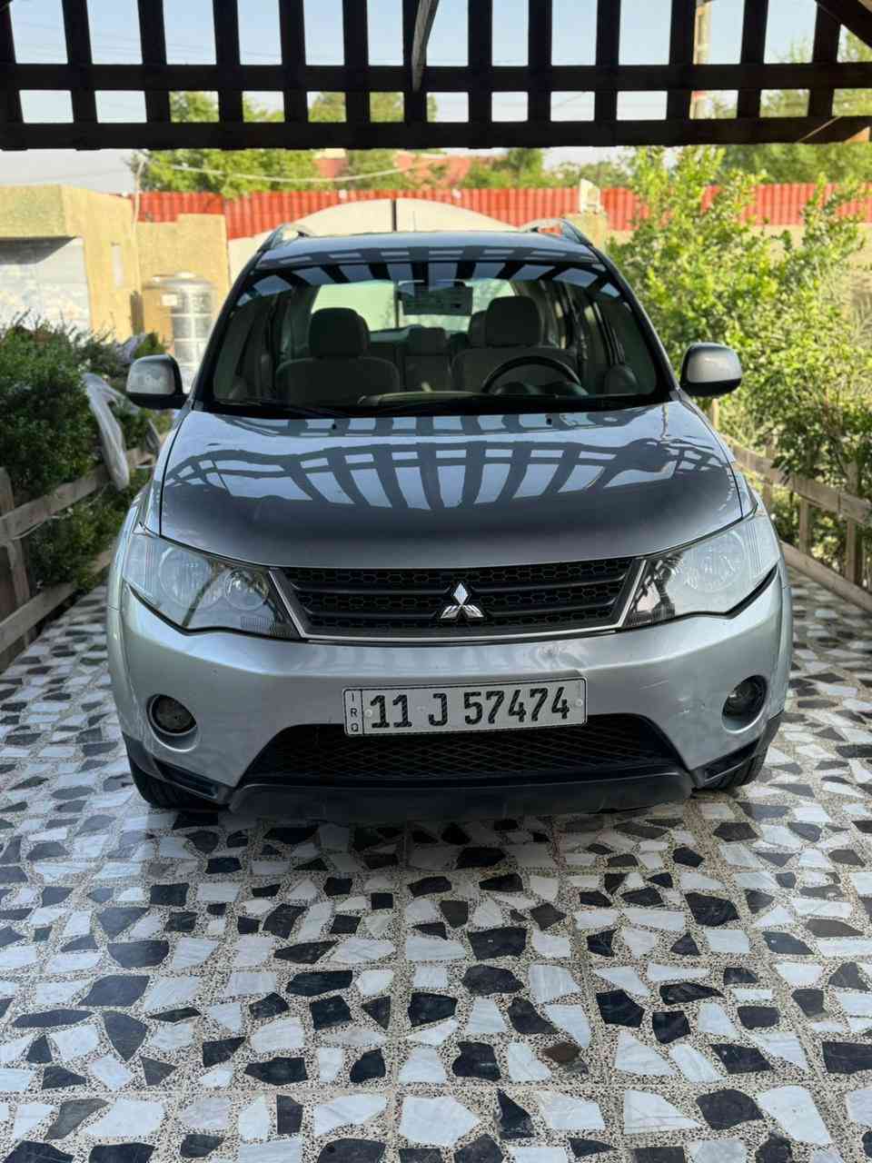 السلام عليكم مسيوبشي اوتلاندر 2008 خليجيه بيهه صبغ هلال الجاملغ الخلفي فقط
ماشيه 97
صدر كامل جديد 
زوج تايرات جدد
رقمهه بغداد انكليزي هزه جديده
السياره ب اسمي 
مكان السياره بغداد حي القاهره
داخل بيجي 
تبريد ممتاز 
كير اوتو 
فور ويل بيهه يعني دفع رباعي
السياره نظيفه جداا 
السعر 105
لل استفسار 
***********
