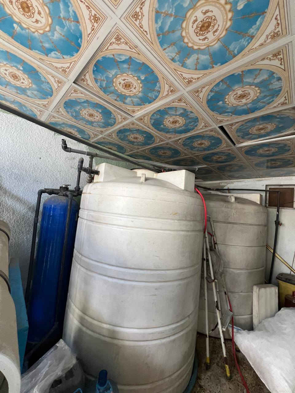 المنضومه تنتج الف لتر بل الساعه تحتوي على تانكيين سعه التانكي ٣٠٠٠لتر شغاله وجاهزه الا تصال *********** موصل, نينوى
