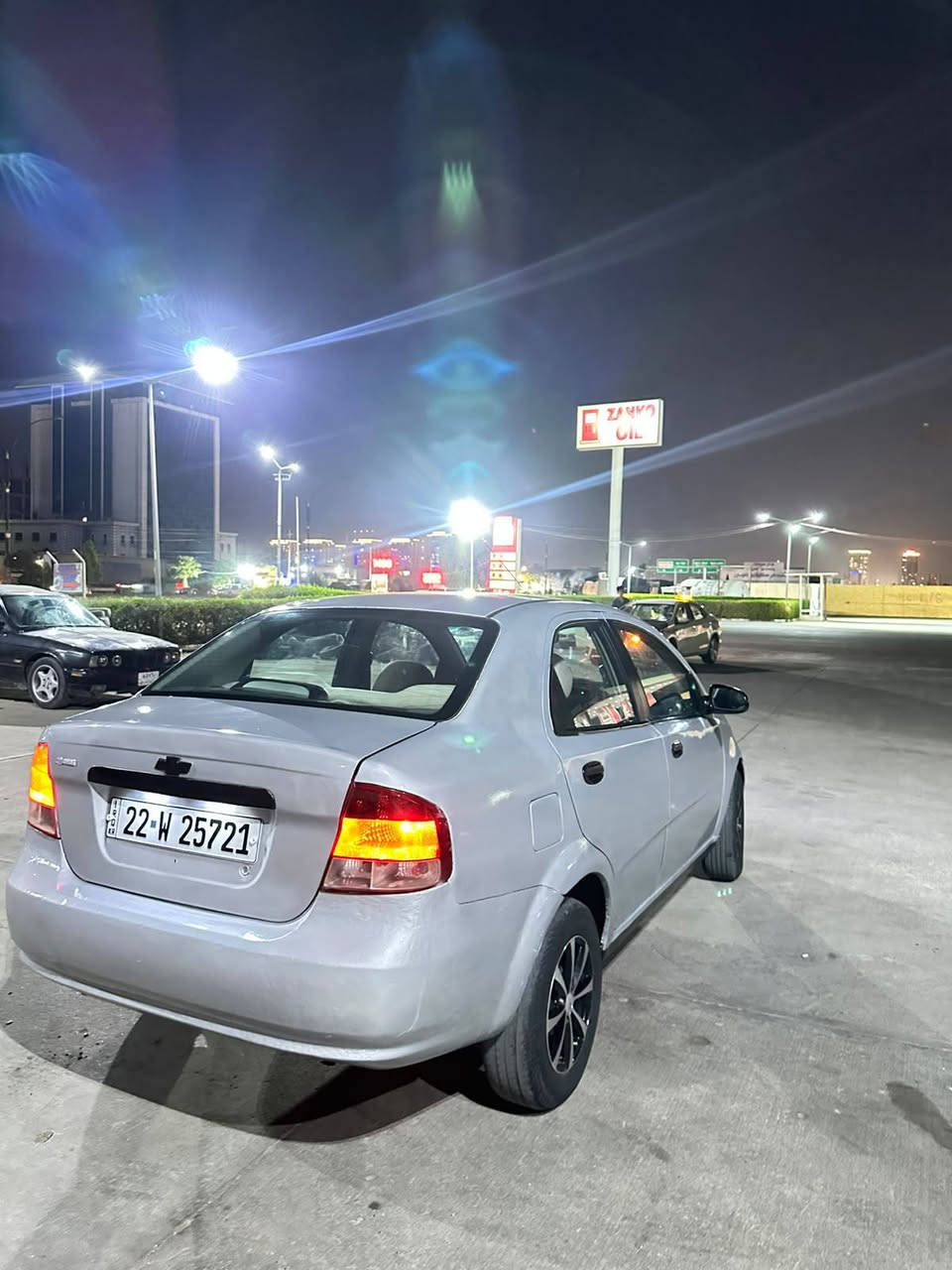Aveo 2006 سەیارەکە زۆر خاوینە بیوەژنە قەدیم هیچ دەعمیکی نەبوە تەنها یەک جەمپی خەفیفی پشتەوەی هەیە گیر و مەکینە و تەبرید هەموو شتی بە شەرت بی مەسرەفە هەزە و سەنەوی ڕەقەم هەموو تازەیە 
*********** أربيل, العراق
