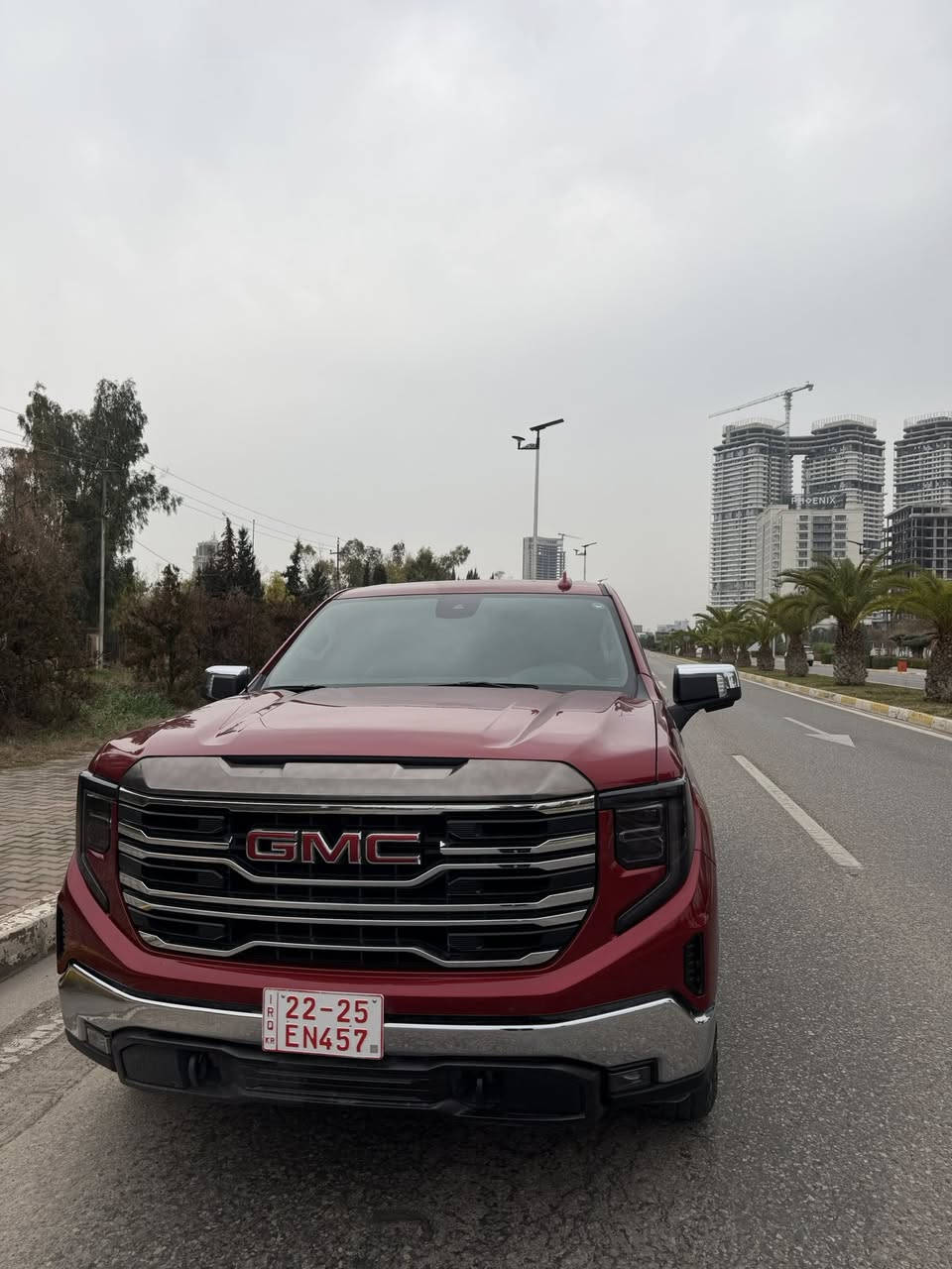 السلام عليكم
جمسي سيرا 2024 باب طويل بدي قصير
 SLT 
8 سلندر 5.3 المرغوب
ماشيه 14 الف 
اخوان السياره بدون حادث 
كلين تايتل 
فقط بالنقل صار بيهه شويه بالسقف شخوط وتعديل pdr 
مكان السياره اربيل
السعر 40،000$

***********
