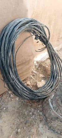 كيبل كهربائي للبيع اربع خطوط رقم الهاتف:07885537570