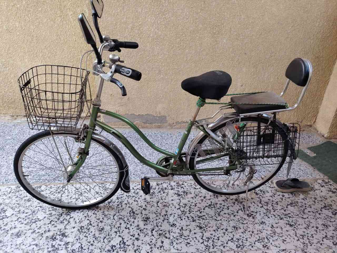 بايسكل للبيع نضيف كلش حجم 26 ابو غريب لشهداء سعر 115/
***********
