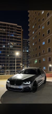 للبيع bmw540  سياره موديل ١٩ فول مواصفات ام بكج  سياره ماشيه ٦٩ الف كي...