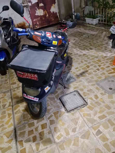 سلام عليكم ورحمه الله وبركاته
دراجه ياماها ابو السله الجبيره كهربائيات كامله شغاله لايت هورن بك لايت اشاير كامل شغاله 

#السعر 275 وبي مجال حك الجيه
***********
