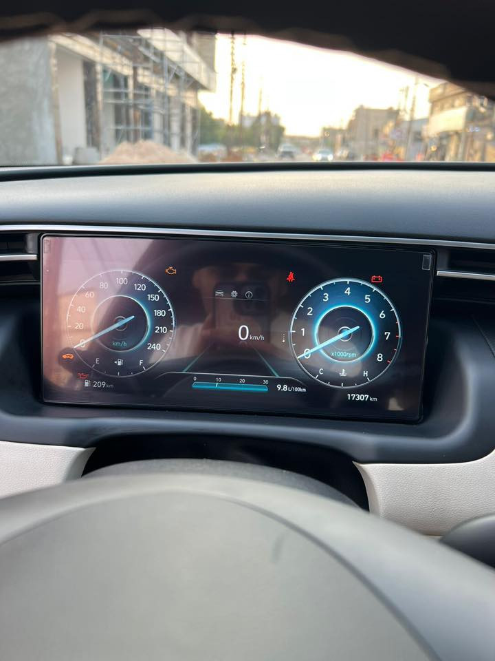 السلام عليكم اخوان للبيع توكسان 2024 خليجي ماشيه 17 الف
فول عدا البنوراما سيارة جديده مكفوله من الصبغ فقط بارد مكانين السعر 213 ورقه مكاني بغداد حي الجهاد للاستفسار الاتصال ***********
