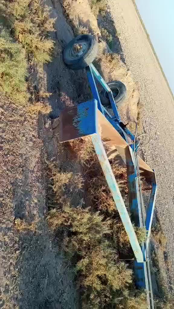 سلام عليكم مكينه فياة 115 ويه معداته للبيع الامكان واسط الحفريه***********
