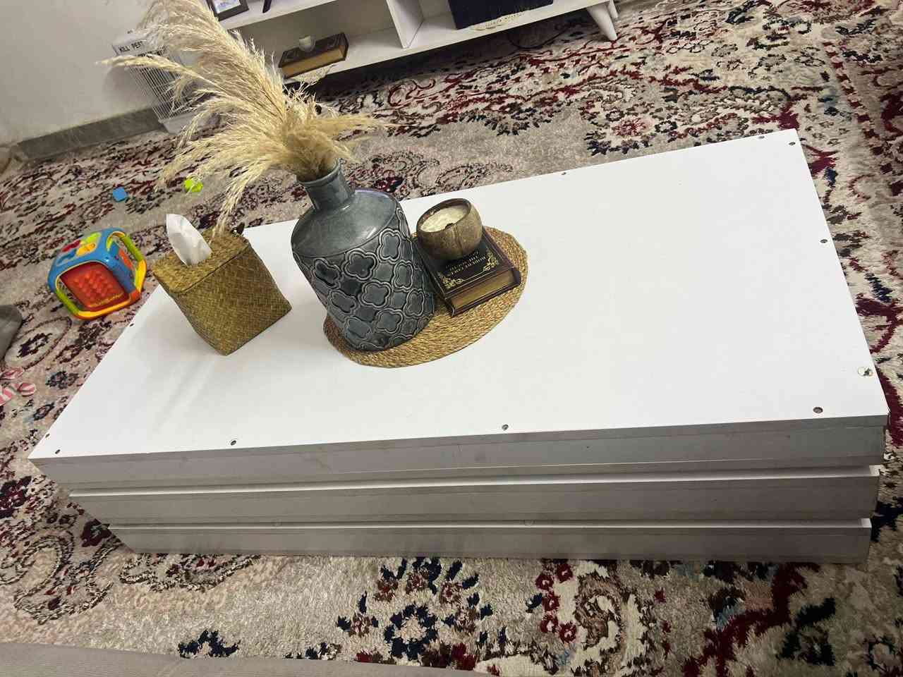 السلام عليكم 
ميز وسطي وميز تلفزيون مع رفوف عدد ٢ للبيع بغداد حي الجهاد السعر ١٢٥ الف 
***********
