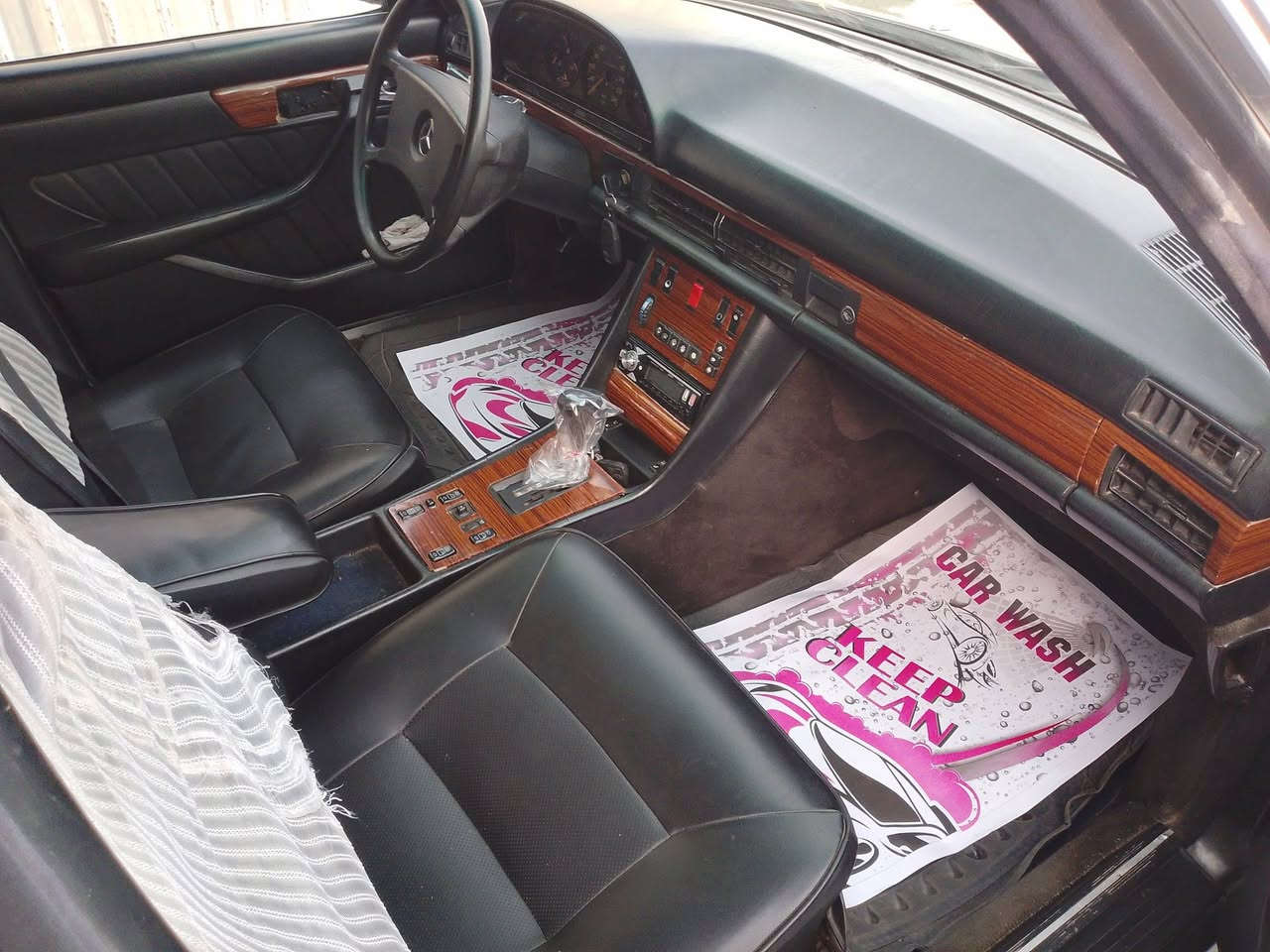 السلام عليكم سيارة للبيع موديل 90 بلادي مصبوغه للجماليه حداده وكير شغال كله جديد  تبريد رقم بغداد مدينة الصدر ***********
