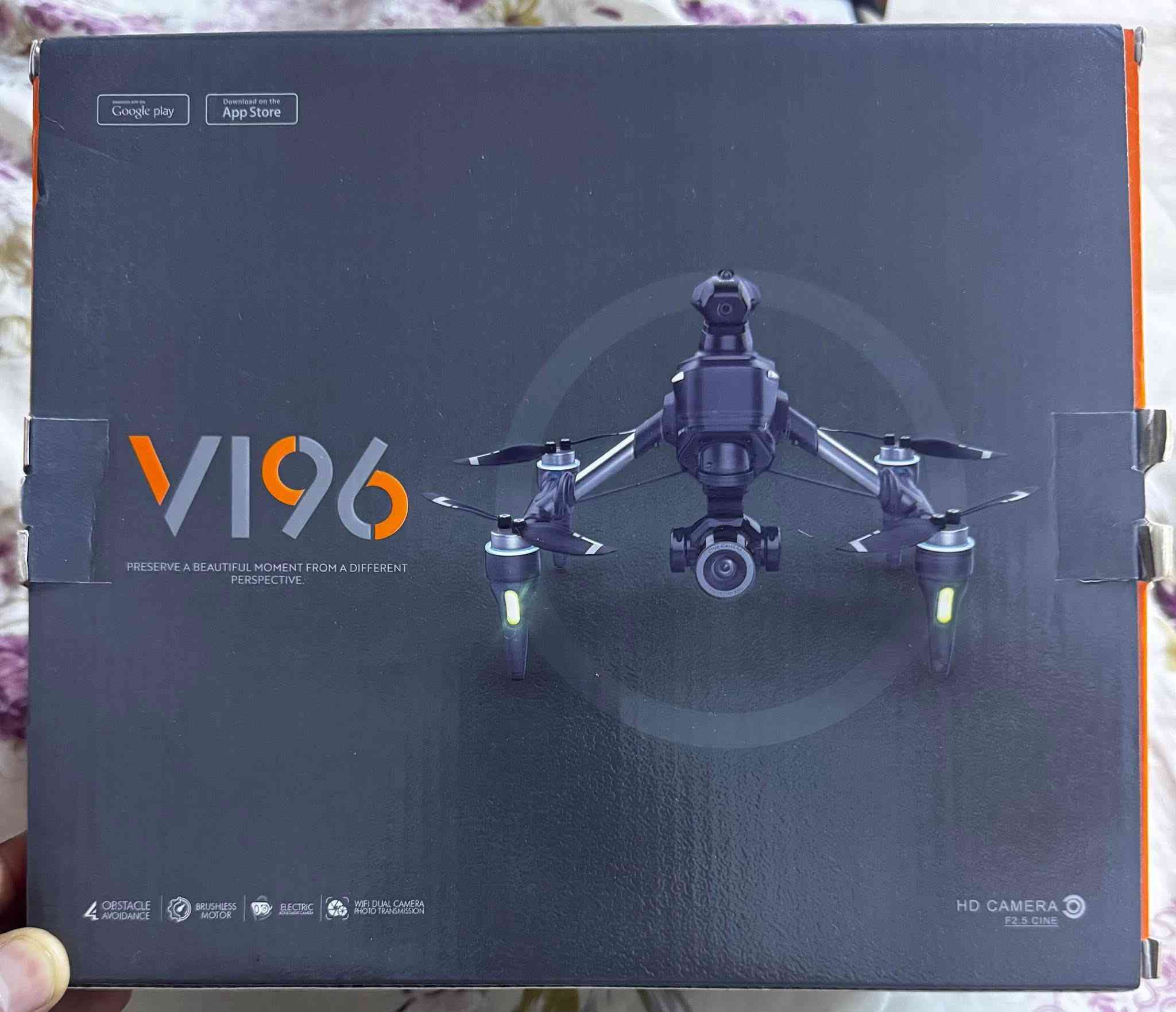 السلام عليكم ورحمة الله يتوفر درون V196 جديدة لوك
ماطورات برشلس 
مانع اصطدام 
دبل كاميرا 
كاميرا متحركة 
للحجز مراسلة ماسنجر او واتس اب على الرقم ‭0777 988 7605‬
