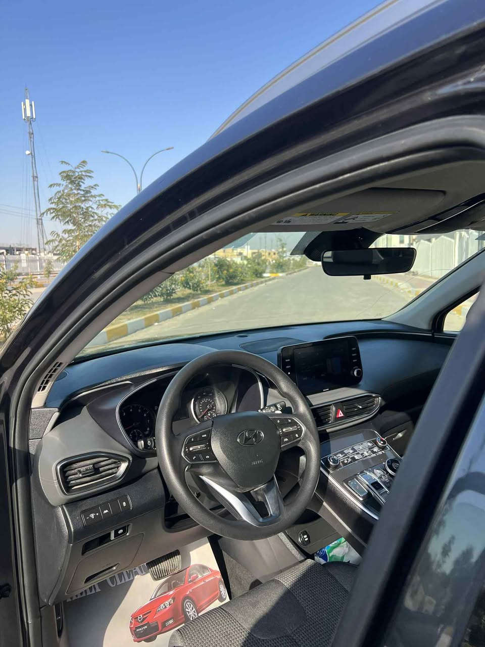 سلام عليكم سنتافيه 2022 وراد أمريكي رقم بغداد بسمي تحويل ثاني يوم ماشيه 43الف ميل السياره كلش حلوه مكينه اربعه سلندر 2500 مرغوبه خمسه راكب موصفات بصمه تشغيل عن بعد دخول ذكي شاشه كبيره كأمره دواره رادارات امامي خلفي رادار جانبي السعر 195 وبيها مجال للشراي مكان السياره ناصريه شموخ رقم الهاتف ***********
