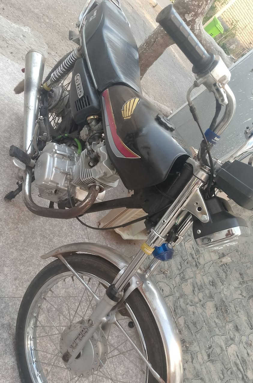 للبيع بدون اوراق مكفولة عشائريا ب350وبيهه مجال ***********
