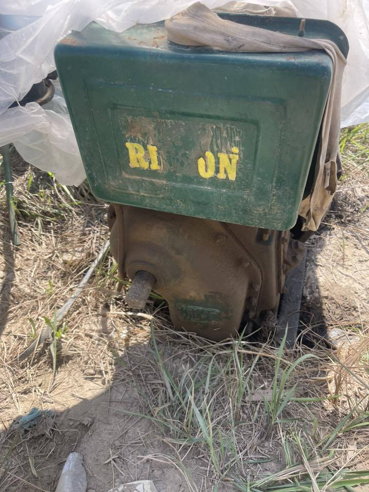 ماطور هندي ابو ال١٠ شرط الماي والشغل

ويا صونده ممص ٨ متر ام ٦ هي والمصفي 

سعره ٧٥٠ جاهز  المكان الديوانيه قضاء الحمزه

***********
