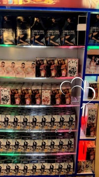 بيع مستعجل  266 قطعه عطوراوربيه ابيع الكميه كله  يعني 22 درزن وقطعتيين...