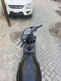 ماكس عدلة لبيع مكفولة من كلشي سعرهة ٨٠٠وبيهة مجال 07765392034