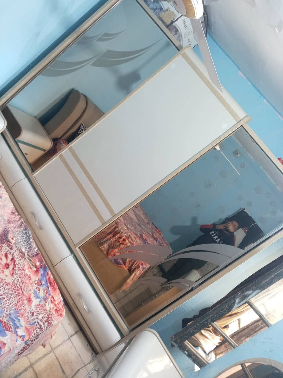 السلام عليكم غرفه نوم للبيع محتاجين مستعجلين عله بيعتها عدنه ضرف ومحتاجين فلوسها الشراي بدخلي خاص عارضها عل ٦٠٠ وبيها مجال هيه ودوشكها الله يشهد وحق شهر رمضان شخط ممشخوطه هيه ودوشكها الأصلي الله يشهد بس ودوشكها ١٥٠ أخذته الي يحب يتفضل خاص ودللو


**إذا كنت صاحب هذا الإعلان وتريد حذفه لأي سبب، رجاءا أرسل رسالة إلى الدعم الفني**