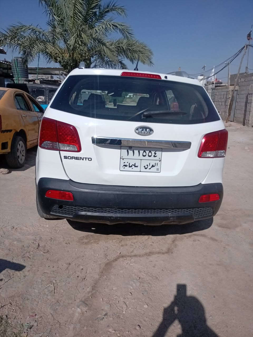 سلام عليكم من  رخست مدير الگروب المحترم سياره سورنتو موديل ١٢ سياره متجيه صفحت سايق سياره جاهزه مابي كل نقص تبريد ويه سويج ترايك وين مايعجبك تحويل ثاني يوم سنويه مامنتهي السعر 100 ورقه بي مجال للطيبين لل استفسار أكثر اتصل على رقم تليفون ***********
