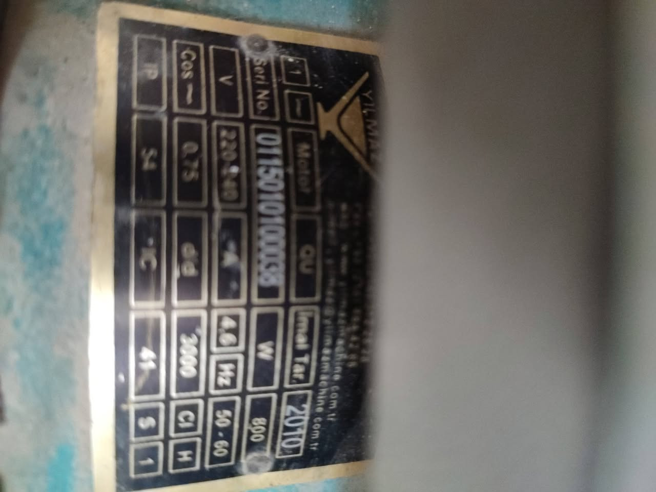 كتر يلمز نظيف جدا ويه تيقه جديده...وبسعر مناسب ***********
