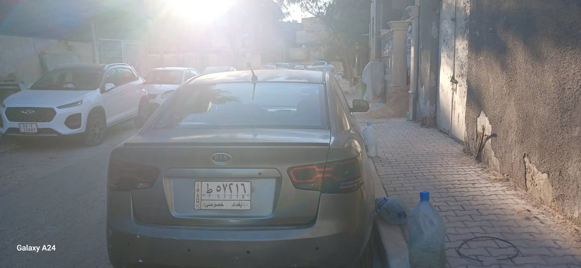 السلام عليكم
كيا سيراتو ٢٠١٣ رقم بغداد محرك ١٦٠٠ قبل فترة شديته مال حاوية مصبوغة حزام مكاني بغداد  الاعظمية سعرها ٨٥ تجي تشوفها وتقتنع بيها  وبيها مجال .
رقم الهاتف *********** بي واتس

