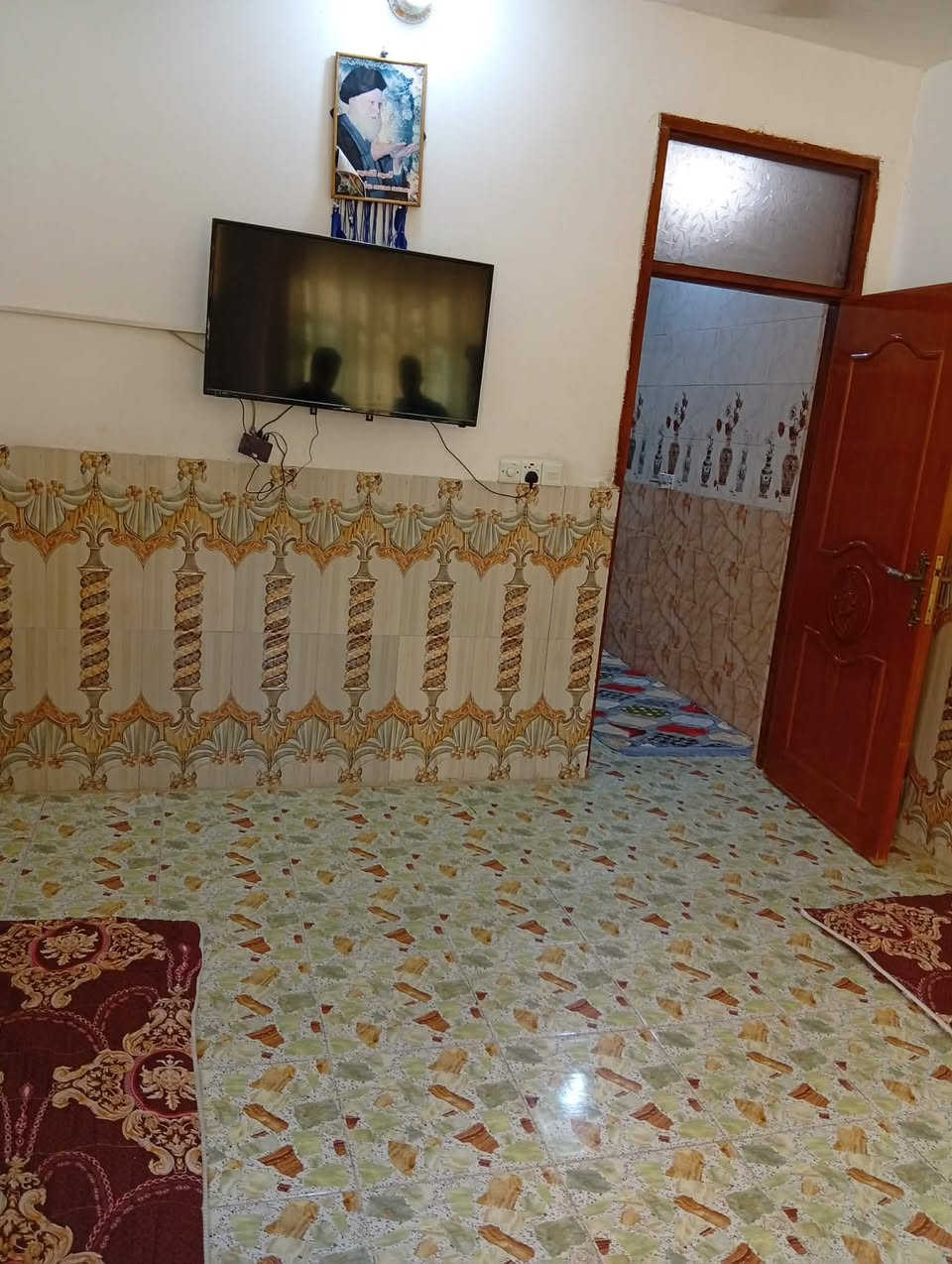 مشتمل للبيع مساحه 100 متر طابو زراعي سند 25 غرفتين نوم استقبال هول مطبخ صحيات عدد 2 موقعه شارع 60 خلف مدينة حمورابي تفاصيل
 ***********
***********
