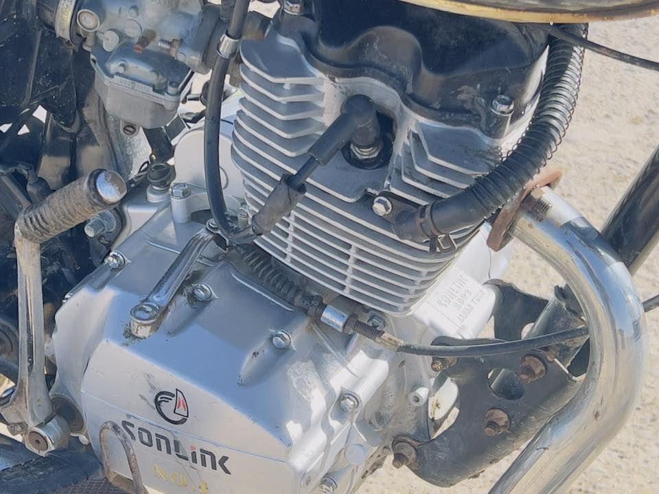 ‏سلام عليكم دراجة للبيع سيان موديل 23 دراجة أوراق فصولي في محافظة ميسان كحلة***********
