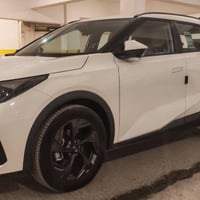 للبيع سيارة Gac GS3 Emzoom 2024 أبيض اللون السيارة تحت ضمان الوكالة + ...