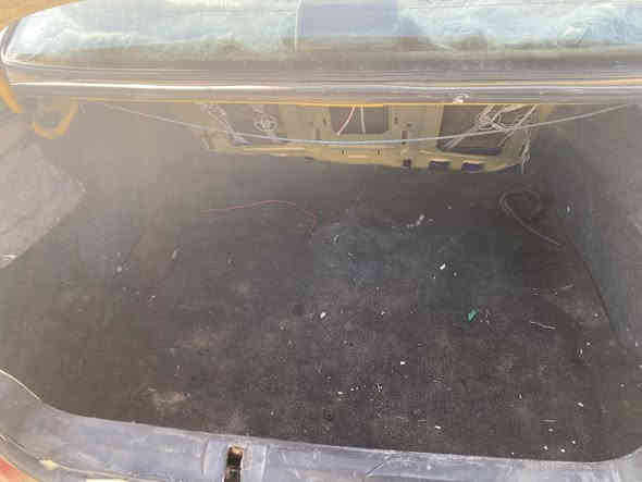 السلام عليكم بيجو ٤٠٥للبيع كير محرك حلو صدر امامي حلو مشط ستيرن وبور نضيف دراين شفت جديد 
باتري جديد نوزلات بلكات عبوه فيت بم جديد وير بلك جديد  رقم بغداد تحويل مباشر سنويه 2028لاستفسار اكثر الاتصال ***********
