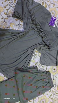 ٣ قطع • ملابس • مع التوصيل