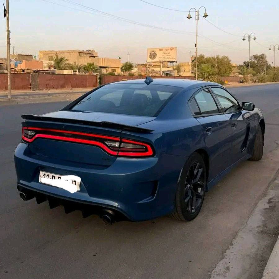 دودج تشارجر 2020 GT
المواصفات: موديل 2020 فئة GT
محرك 6 سلندر
الممشى 96 ألف
فل مواصفات ما عدا الفتحة
رقم بغداد الجديد
نظيفة جداً استخدام شخصي
جاهزة بالكامل ولا تحتاج أي صرف
رقم صاحب سيارة ***********
حادثهه سطحي فقط بنيد + تطبيگ جاملغات فقط تعيير 
٢٢٠ مع مجال بسيط

