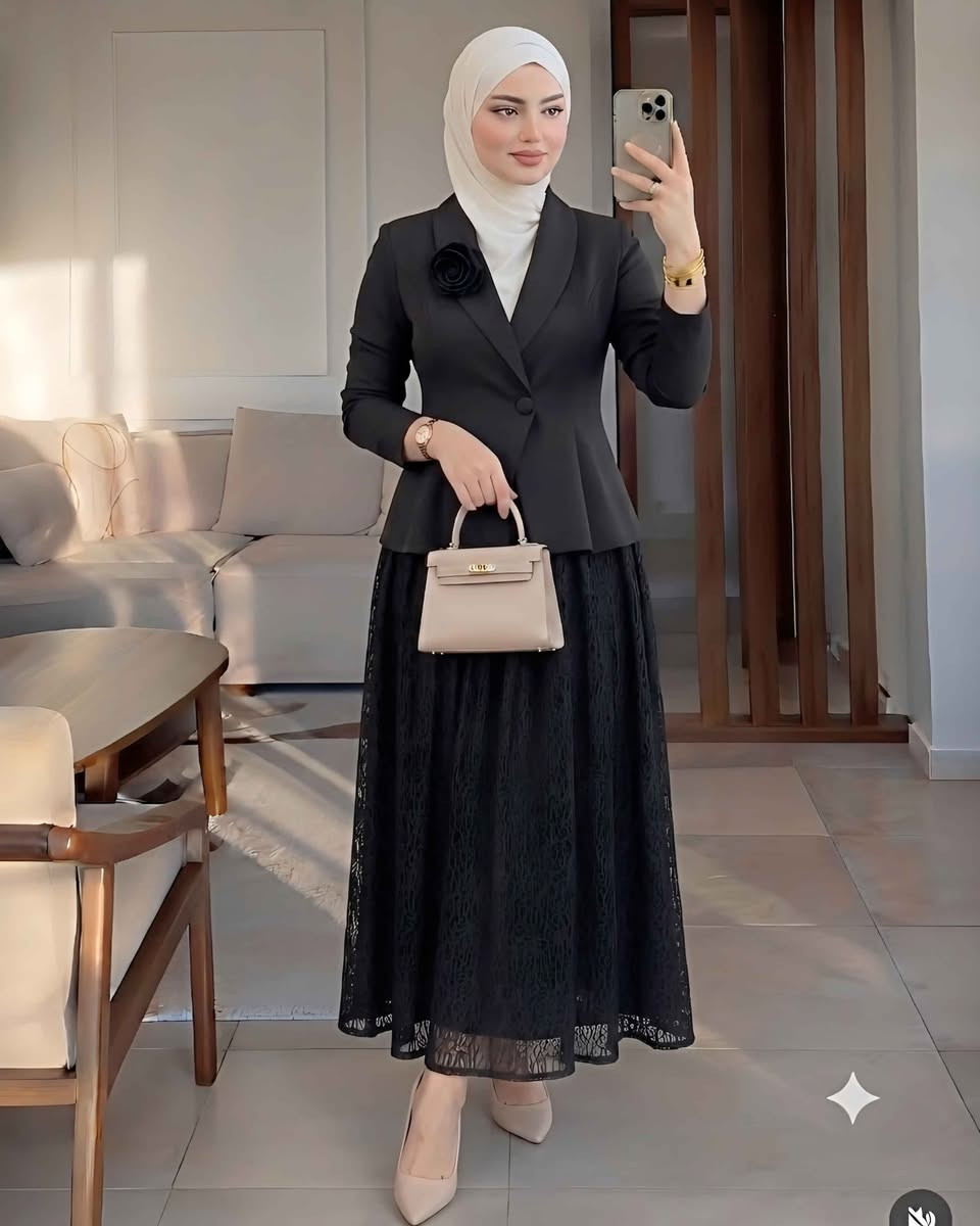 تقدم لكم شركة ريواز موديلنا الجديد 😍 

* طقم بتصميم فاخر Vip يجمع بين الرقي والفخامه في قطعه واحده مميزة ويمكن ارتدأوه مع البروش او بدونه حسب الرغبة 

مكون من ستره وتنورة وبروش هدية  😍

القماش الاصلي جدا فخم   
* ستره مبطنه طول 60 سم
تنورة كيبور مبطن طول 105 سم 

* القياسات 
40/42/44/46/48/50 

* الوان / اسود بيج وجوزي وبنفسج    

* السعر /   التوصيل بمبلغ 75 الف 

* بغداد, العراق


**إذا كنت صاحب هذا الإعلان وتريد حذفه لأي سبب، رجاءا أرسل رسالة إلى الدعم الفني**