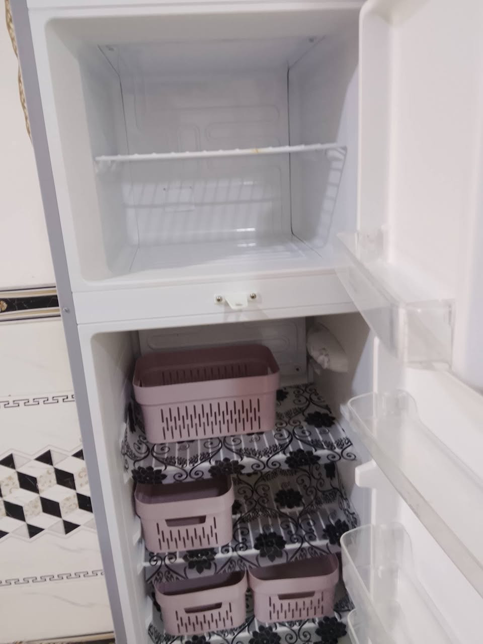 السلام عليكم عدنه هاي الثلاجه جديده بس الفريز مزروف الثلاجه نظيفه كلش سعرها 300 وبيها مجال بسيط


**إذا كنت صاحب هذا الإعلان وتريد حذفه لأي سبب، رجاءا أرسل رسالة إلى الدعم الفني**