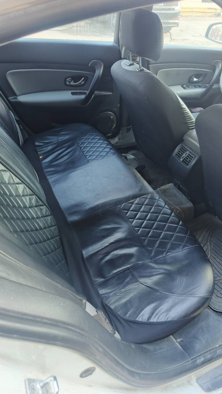 السلام عليكم
 رينو سافران فول مواصفات بصمه بانوراما 
موديل ١٣ مكينه وكير وتبريد مكفولات كهربائيات شغاله 
يحتاجله بعض الملاحظات بسمي 
العنوان بغداد 
السعر ٧٥ $
***********
