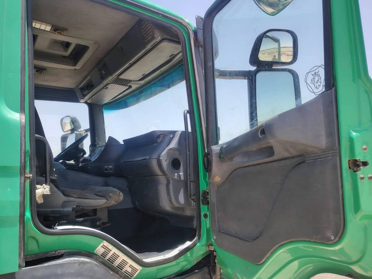 سكانية بومة موديل 2002اصل رقم اربيل دولي مجدد سنوية ال 2031بسمي تحويل مباشر سنوية وراقم وبليتة اصل مو ترميز موصفات سيارة شاصي مكفول ابو8 مكينة ست روس ديأس قبق بلااستك كهربائي كير 4×4اكسن ابو لفلتر خفيف كاردن دبل صجمة تبريد نقص بس كنبريسر فقط ع شرط امامي ورك هوائي جوبل خلفي مكان سيارة بصرة زبير اي ستفسار اتصل ***********/***********
