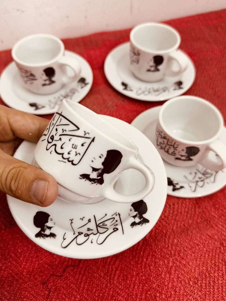 غراض للبيع يوجد توصيل ***********
