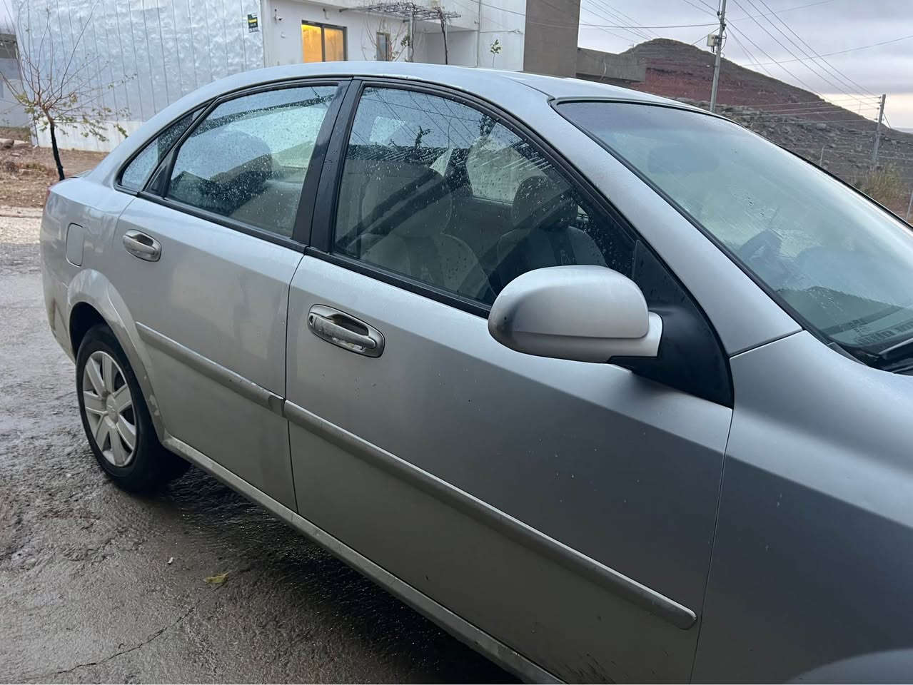 ئوپترا ٢٠٠٨ توماتيك يه ك پارچه ى بوياغه بى ده عم و ليدران چوار تايه ى نوييه مالى دوسته بى ته قه و ره قه يه سه ياره يه كى بى نوقستانيه سعرى ٦٧ وه ره قه و كه ميك مه جال 
***********
*********** بيجي, صلاح الدين
