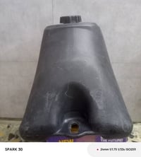 تانكي بانزين مال رباعيه بلاستك سعره ب50 ألف بغداد الشعب 07717362151