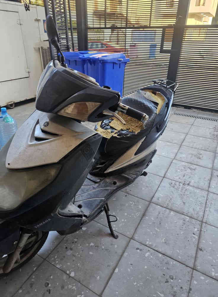 سكنس فحل ١٤٠ .. دراجة نظيفة بس الكفرات بيها تعبانه .. كما موضحة الصور .. محرك نظيف ونشط جدًا .. الدراجة مداريها دهن ممتاز وبانزين مُحسن ..سلفها نكرة .. مواصفات السكنس معروفة .. دراجة حلوة واعتمادية وممتعوبة وبالعافية على الي ياخذها ..
سعرها 500الف
مكاني بغداد حي العامل

للتواصل ***********
متوفر واتساب او هاتف
